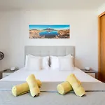 Nomad Escape Spacious With Pool & Gym * Funchal (Madeira)