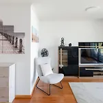 Nomad Escape Spacious With Pool & Gym Appartamento Funchal (Madeira)