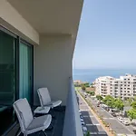 Nomad Escape Spacious With Pool & Gym Appartamento