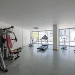 Nomad Escape Spacious With Pool & Gym Appartamento *