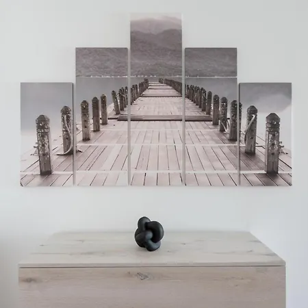 Nomad Escape Spacious With Pool & Gym 아파트 *