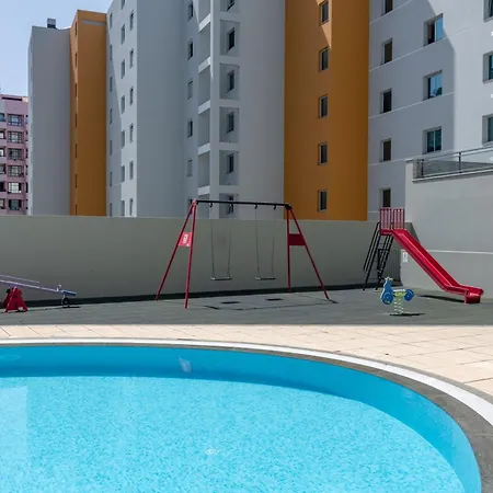 Nomad Escape Spacious With Pool & Gym 푼샬