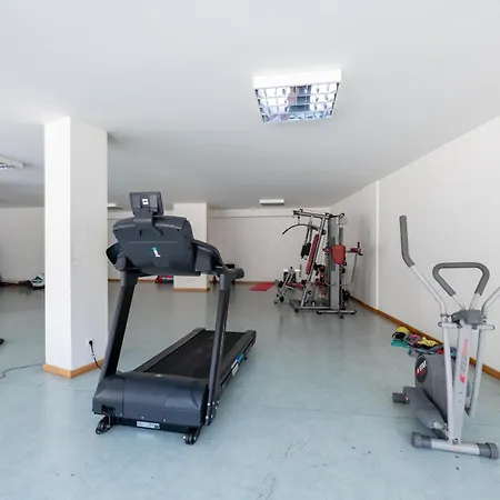 Nomad Escape Spacious With Pool & Gym * 푼샬