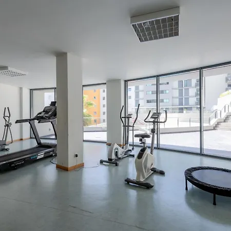 Nomad Escape Spacious With Pool & Gym