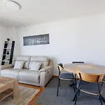 Nomad Escape Spacious With Pool & Gym