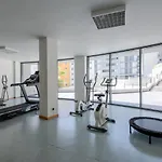 Apartment Nomad Escape Spacious With Pool & Gym *
