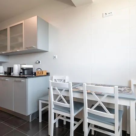 Nomad Escape Spacious With Pool & Gym Appartement