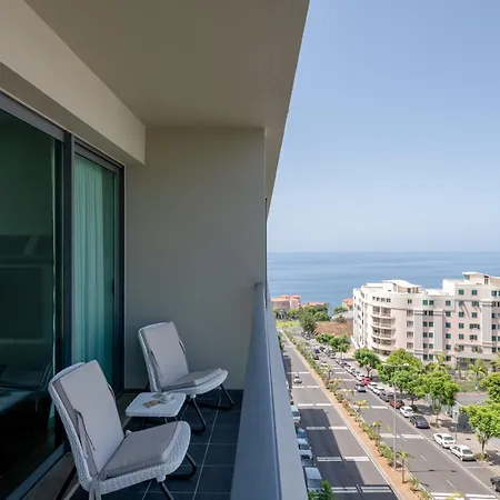 Nomad Escape Spacious With Pool & Gym *