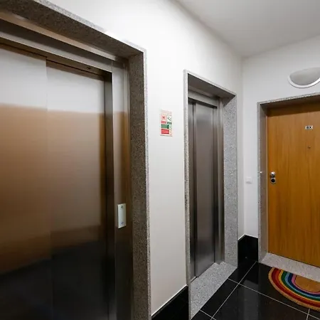 Nomad Escape Spacious With Pool & Gym Apartament Funchal (Madeira)