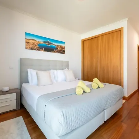 Nomad Escape Spacious With Pool & Gym * Funchal (Madeira)