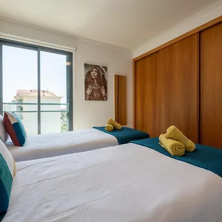 Nomad Escape Spacious With Pool & Gym Lägenhet Funchal (Madeira)