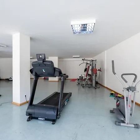 Nomad Escape Spacious With Pool & Gym * Funchal (Madeira)