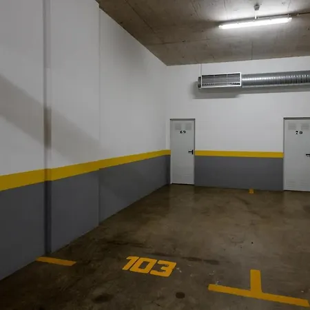 Apartment Nomad Escape Spacious With Pool & Gym Funchal (Madeira)