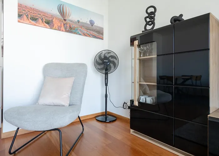 Nomad Escape Spacious With Pool & Gym Appartement Funchal (Madeira)