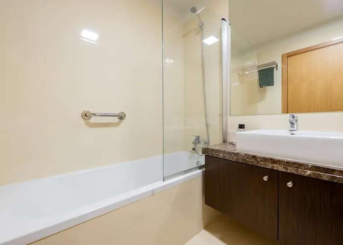 Nomad Escape Spacious With Pool & Gym *