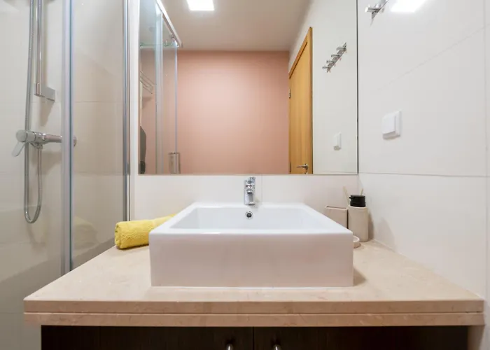 Nomad Escape Spacious With Pool & Gym Appartement