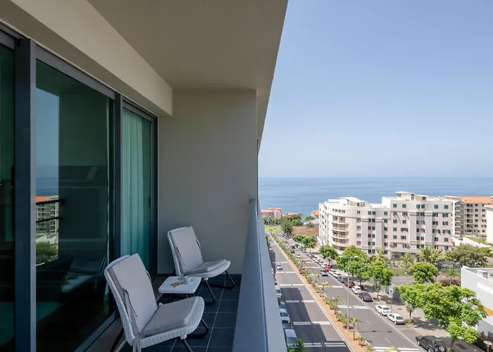 Nomad Escape Spacious With Pool & Gym *