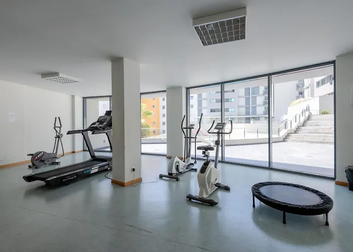 Nomad Escape Spacious With Pool & Gym