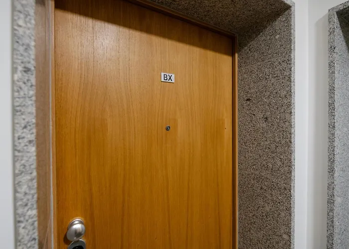 Nomad Escape Spacious With Pool & Gym Appartement